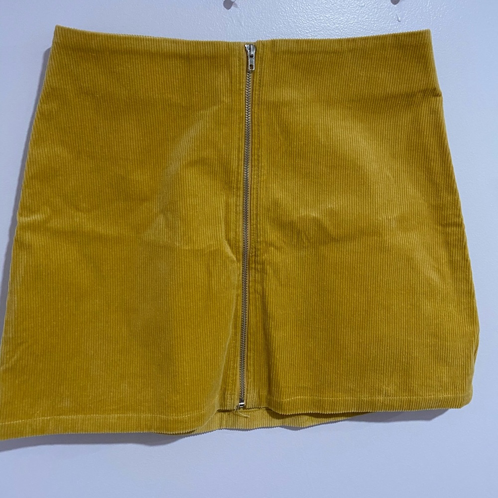 Yellow Skirt - Picture 2 of 2